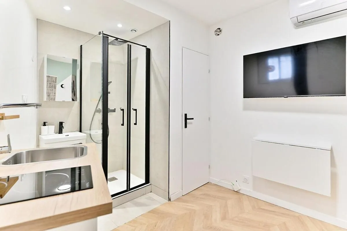 Apartment Studio Confortable Avenue Gourgaud - V Paris France